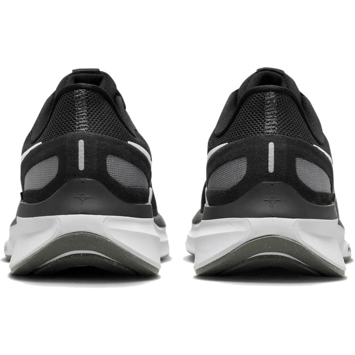 Nike Structure 25