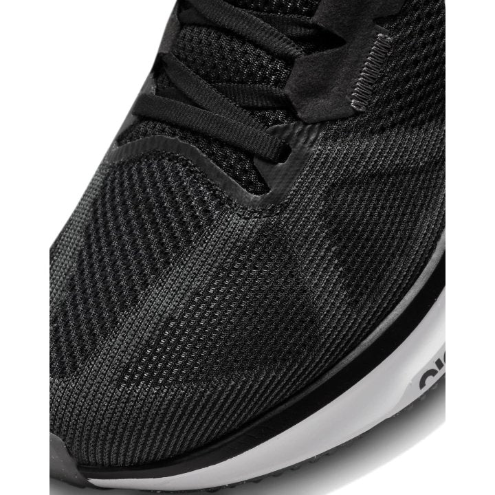 Nike Structure 25